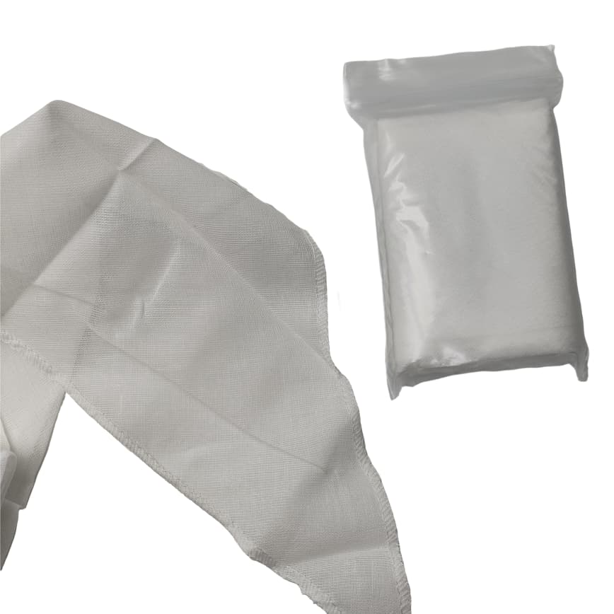 Enzo Medix triangular bandage fabric and folded storage pack displayed on a white background for first aid training use.